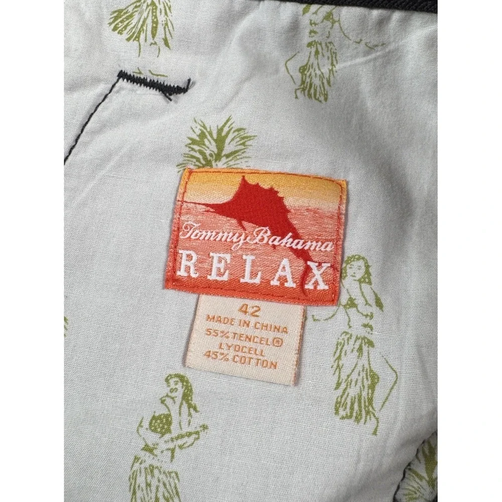 Tommy Bahama Relax Mens Tencel Cotton Blend Shorts Black Cargo 42 Inseam 9‎